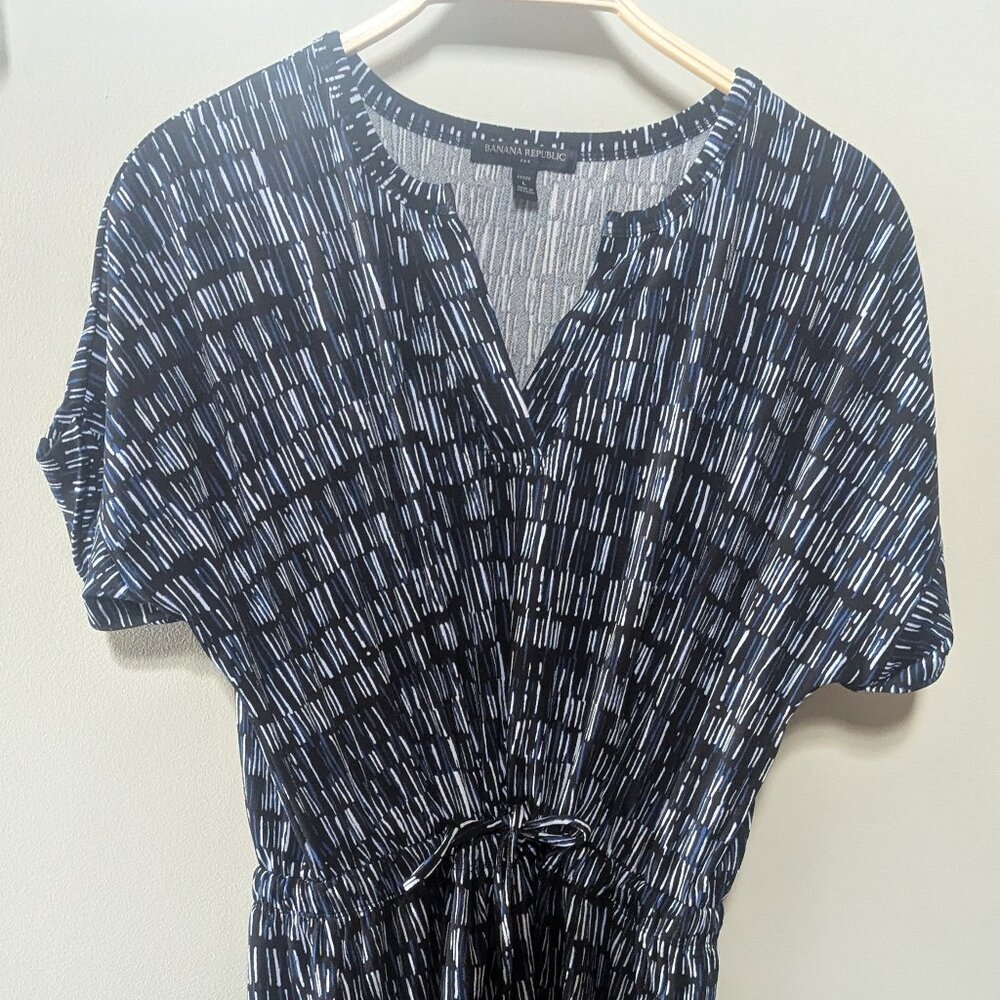 EUC Banana Republic Short Sleeve, Knee-length Dress